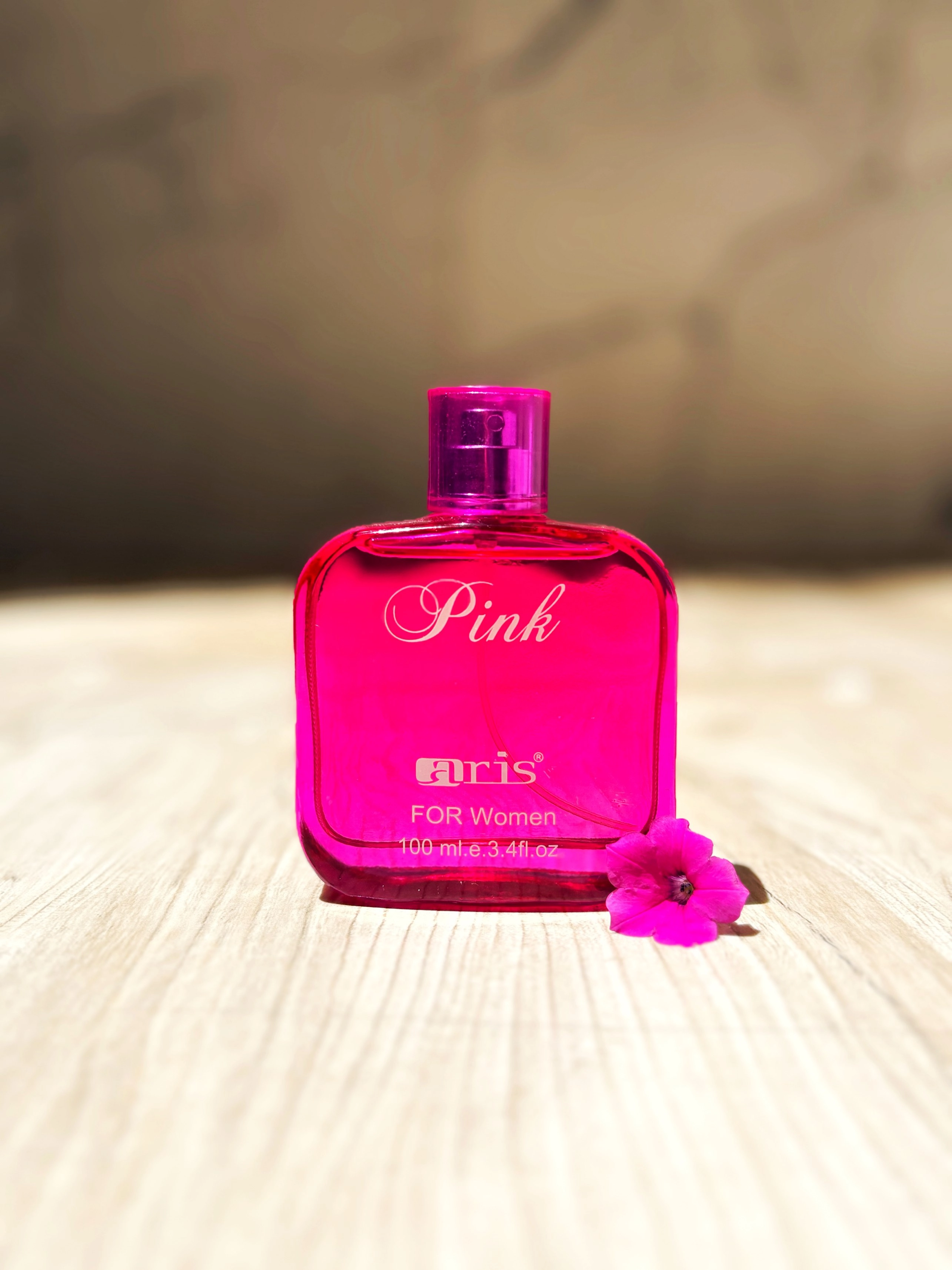 آریس صورتی بارایحه.   Lancome LA Vie est Belle